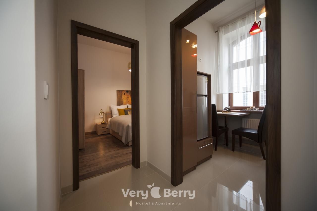 Przestronny Apartament Very Berry W Poznaniu Z Dwiema Sypialniami By Noclegi Renters Buitenkant foto