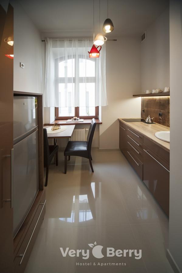 Przestronny Apartament Very Berry W Poznaniu Z Dwiema Sypialniami By Noclegi Renters Buitenkant foto