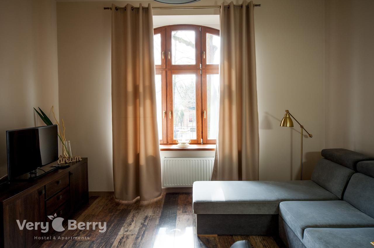Przestronny Apartament Very Berry W Poznaniu Z Dwiema Sypialniami By Noclegi Renters Buitenkant foto
