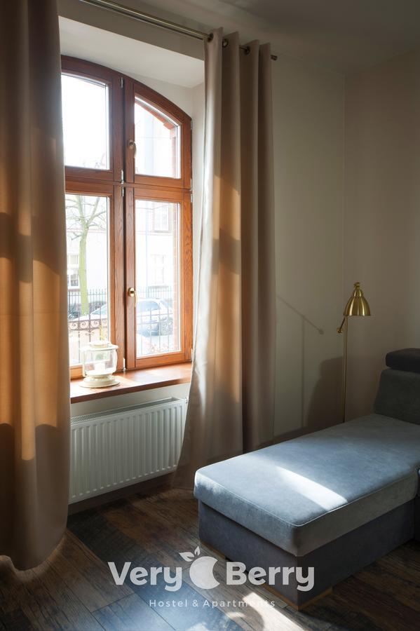 Przestronny Apartament Very Berry W Poznaniu Z Dwiema Sypialniami By Noclegi Renters Buitenkant foto