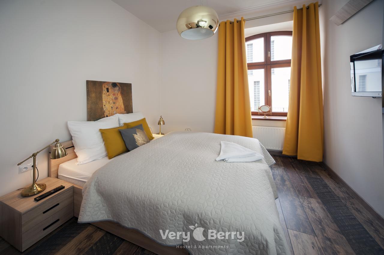 Przestronny Apartament Very Berry W Poznaniu Z Dwiema Sypialniami By Noclegi Renters Buitenkant foto